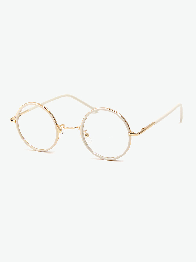 简单纯粹的米白配以复古金色设计感眼镜,恰